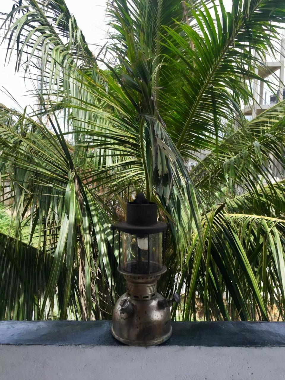 Layback Boutique Surf & Yoga Camp Sri Lanka Weligama Exterior photo