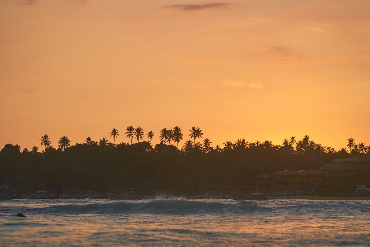 Layback Boutique Surf & Yoga Camp Sri Lanka Weligama Exterior photo