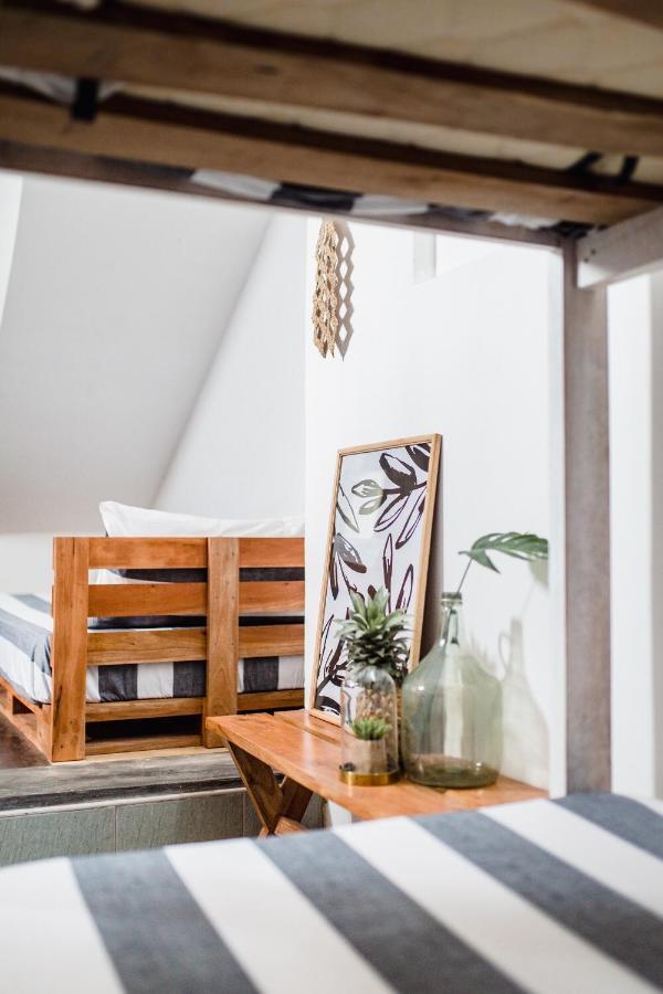 Layback Boutique Surf & Yoga Camp Sri Lanka Weligama Exterior photo
